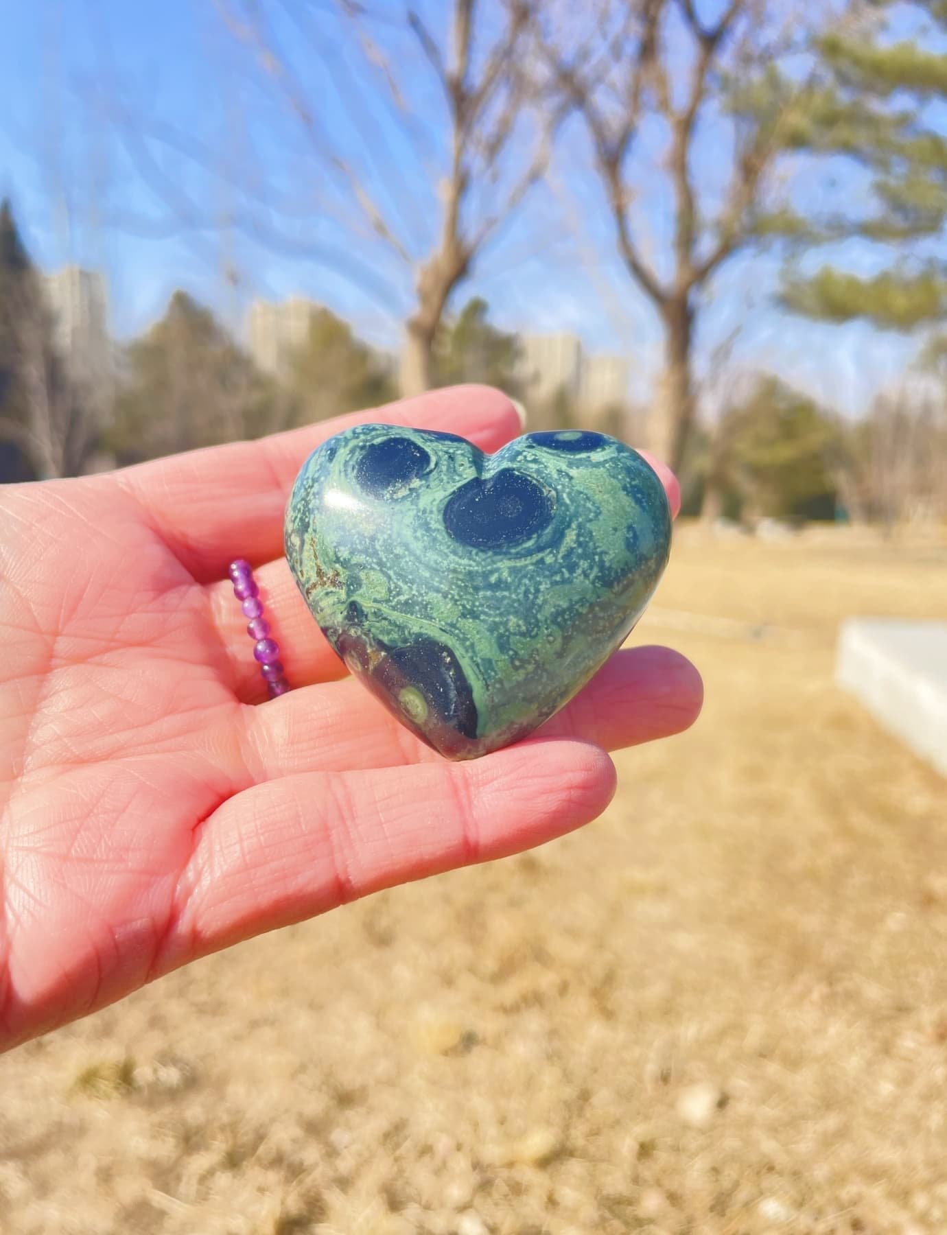 Malachite heart stone