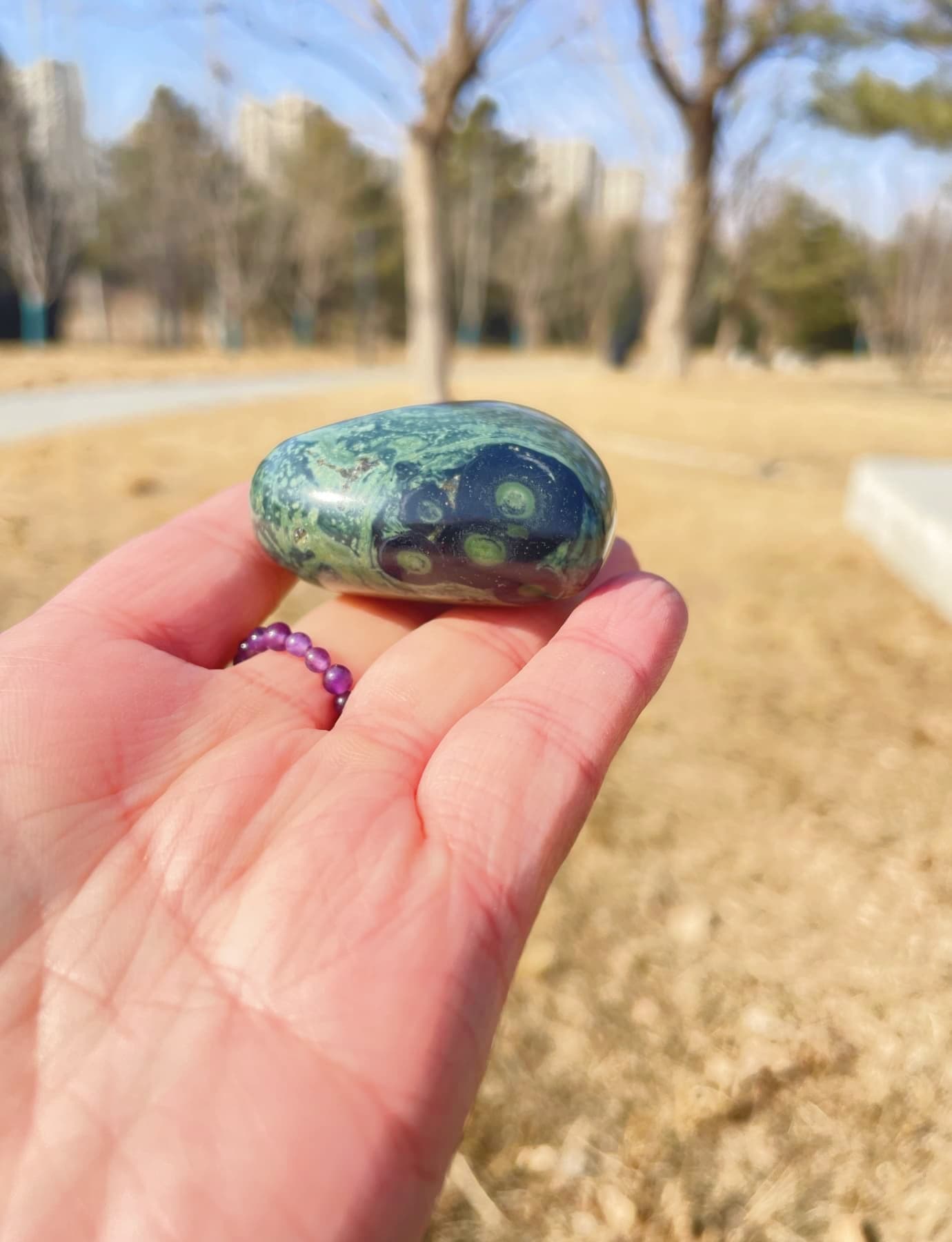 Malachite heart stone