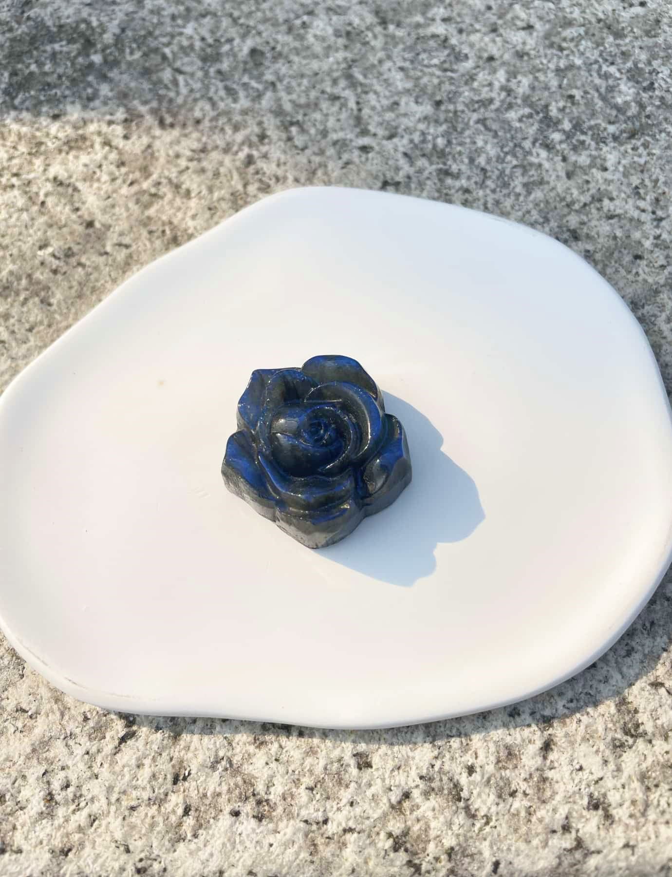 labradorite stone rose